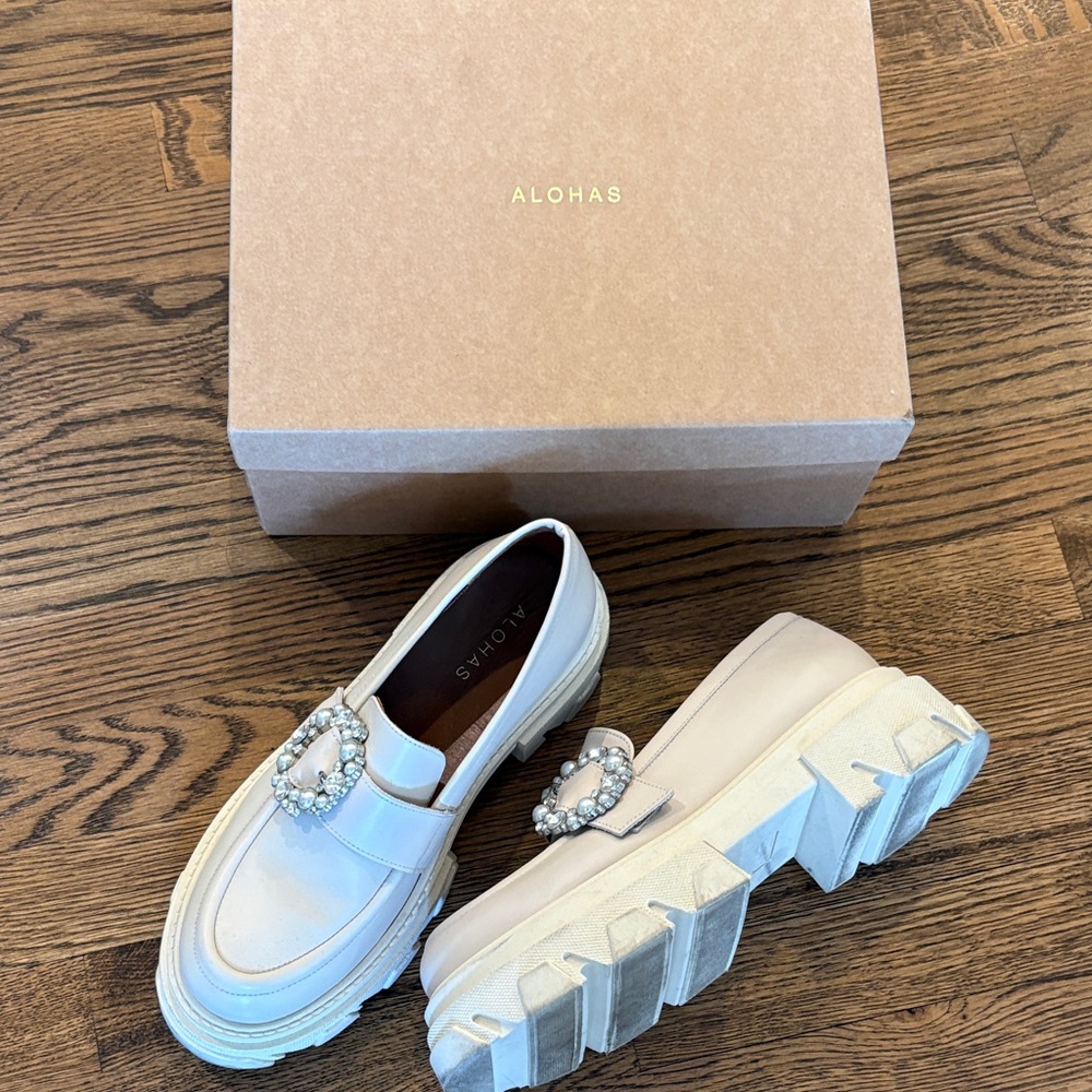 ALOHAS Cream Jeweled Platform Loafers